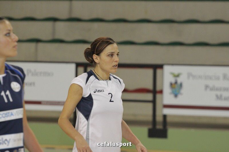 111030 volley 075_tn.jpg